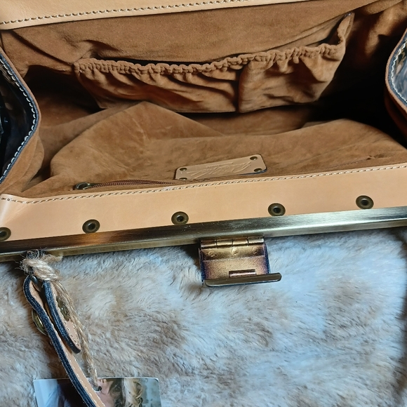 Patricia Nash Italian leather, Folklore collection handbag - Picture 7 of 8